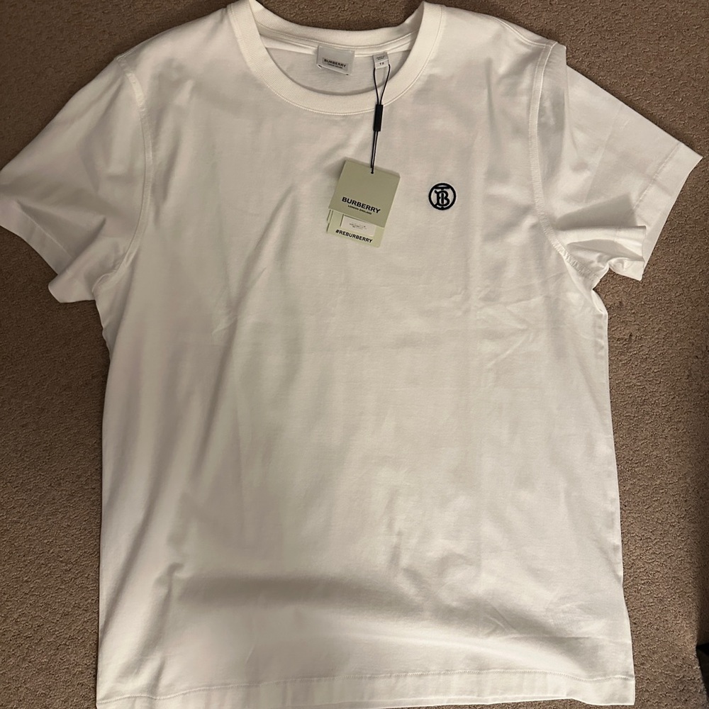 Burberry XL whit tshirt